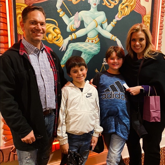 Meet your Posher, Vicki - Picture 3 of 10